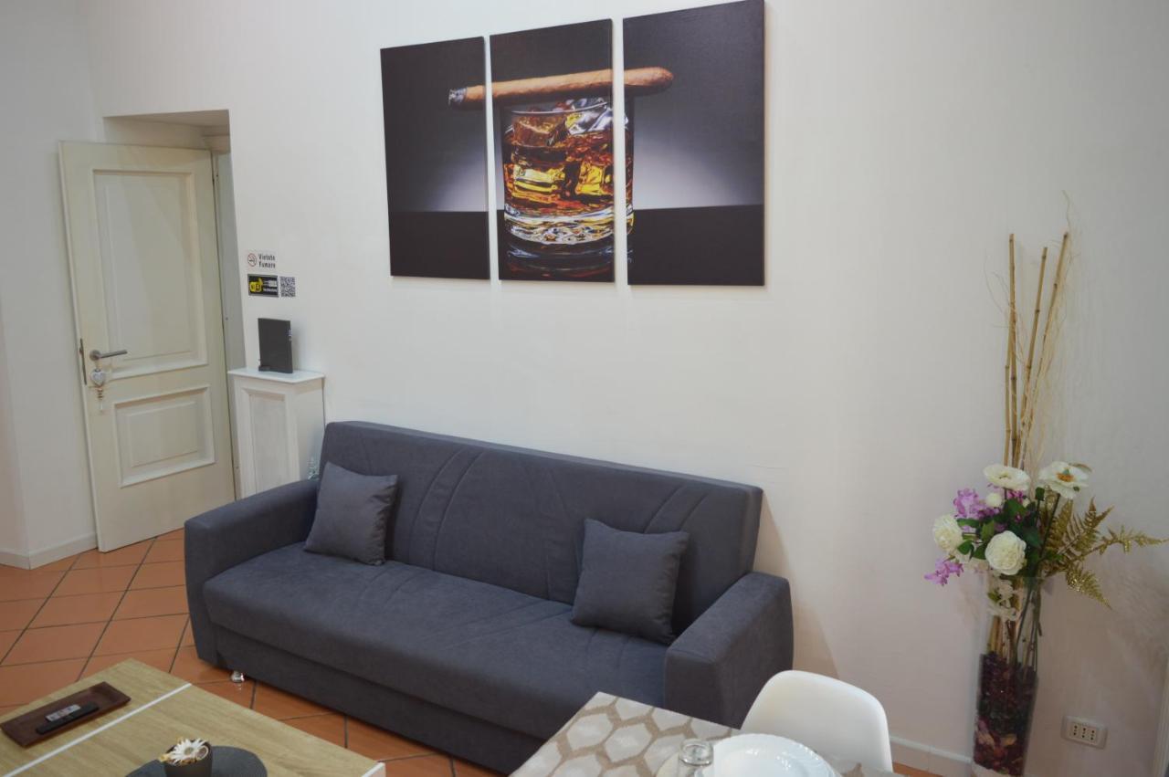 Domus Cavour Apartment Civitavecchia Ngoại thất bức ảnh