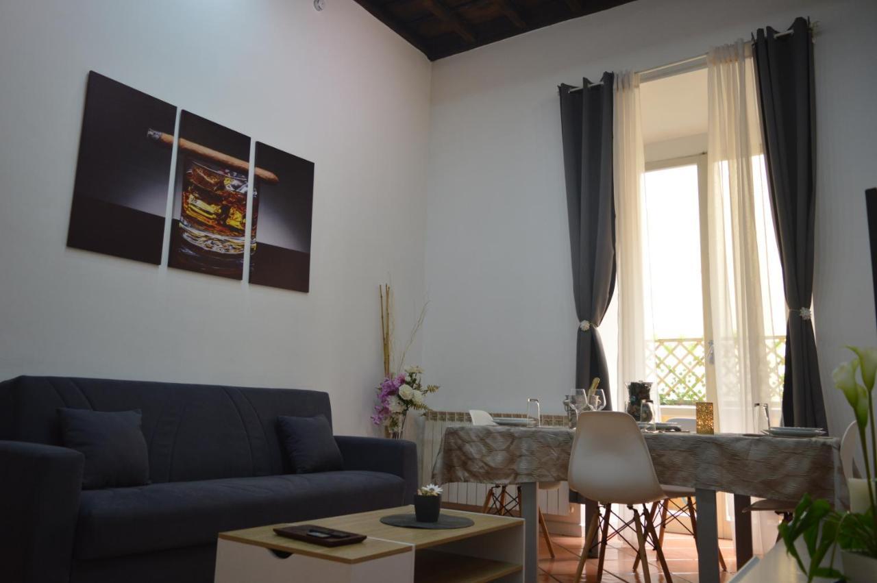Domus Cavour Apartment Civitavecchia Ngoại thất bức ảnh