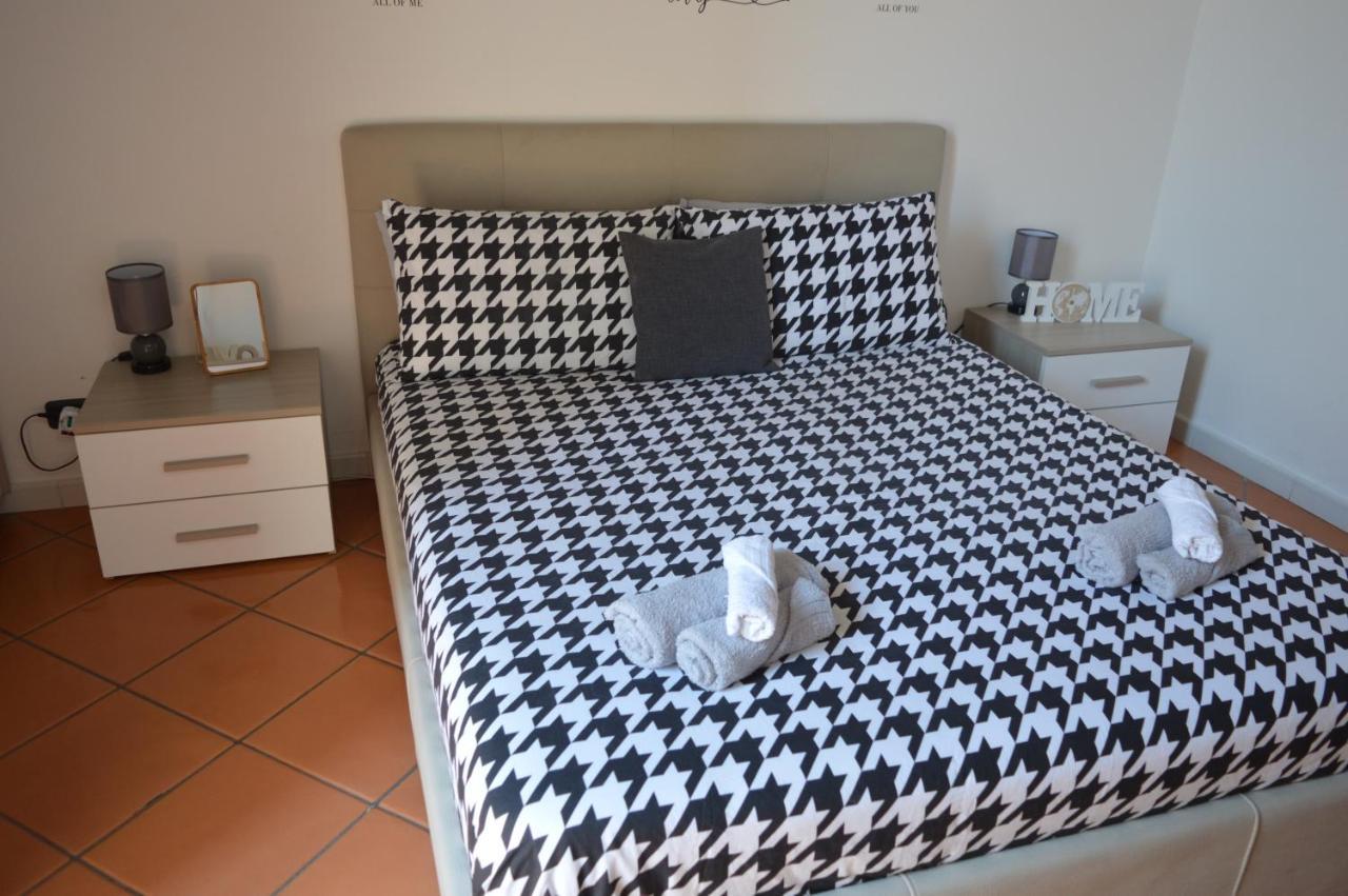 Domus Cavour Apartment Civitavecchia Ngoại thất bức ảnh