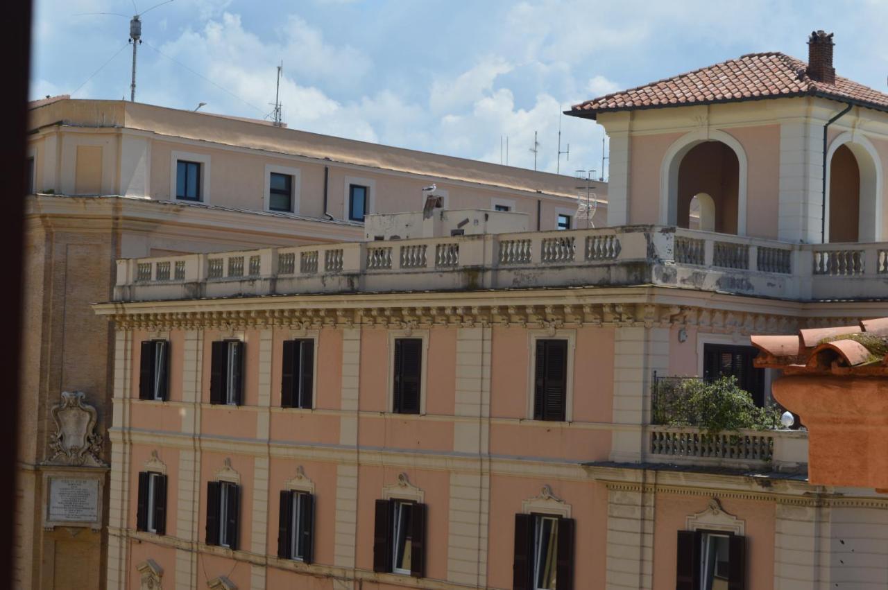 Domus Cavour Apartment Civitavecchia Ngoại thất bức ảnh