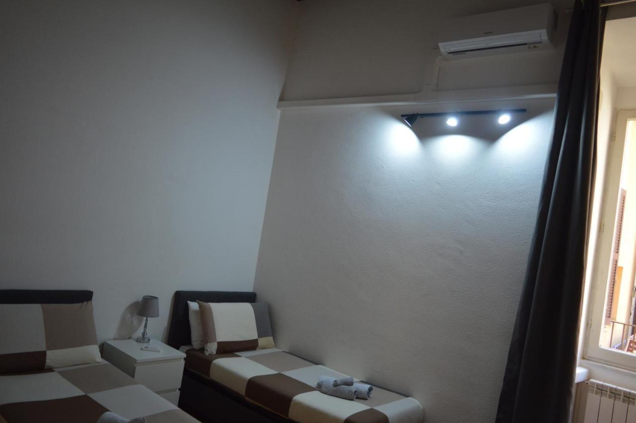 Domus Cavour Apartment Civitavecchia Ngoại thất bức ảnh
