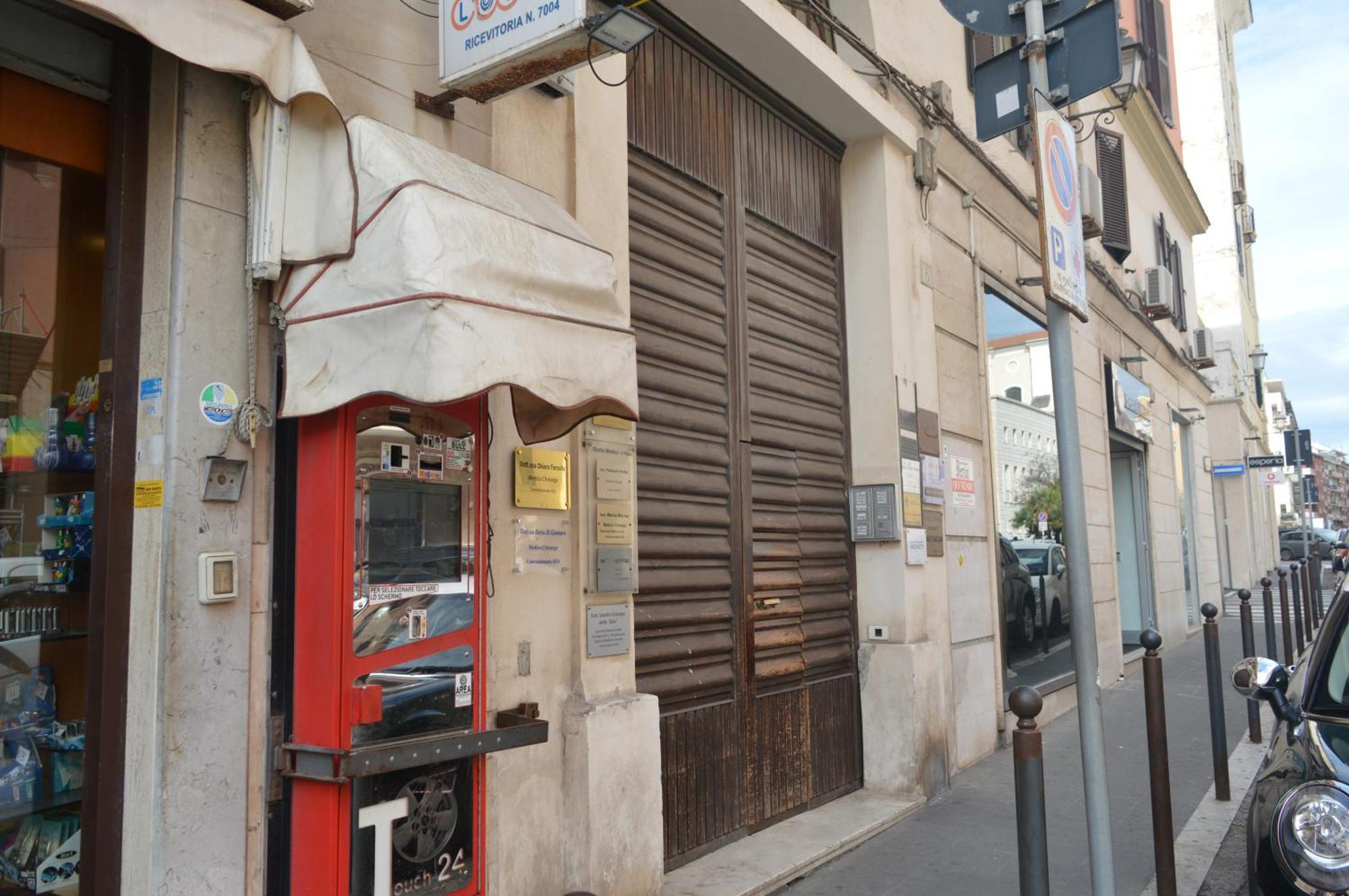 Domus Cavour Apartment Civitavecchia Ngoại thất bức ảnh